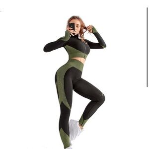 Women's Black and Green Activewear Set